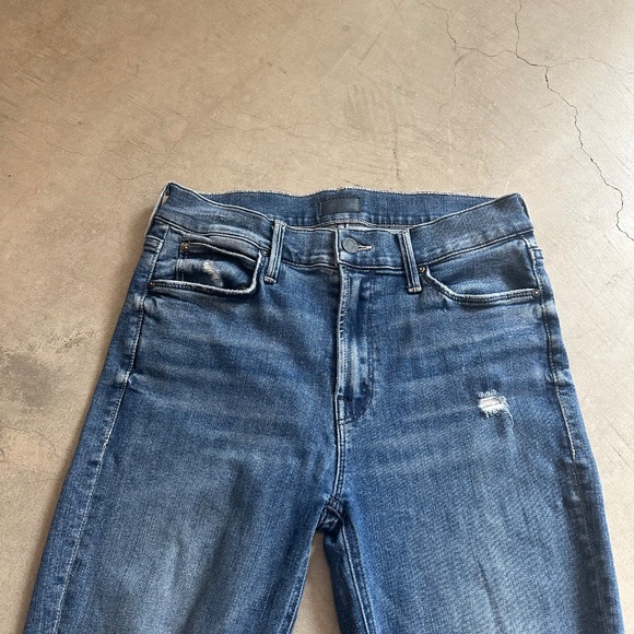 MOTHER Blue Distressed Ankle Jeans - Picture 6 of 9